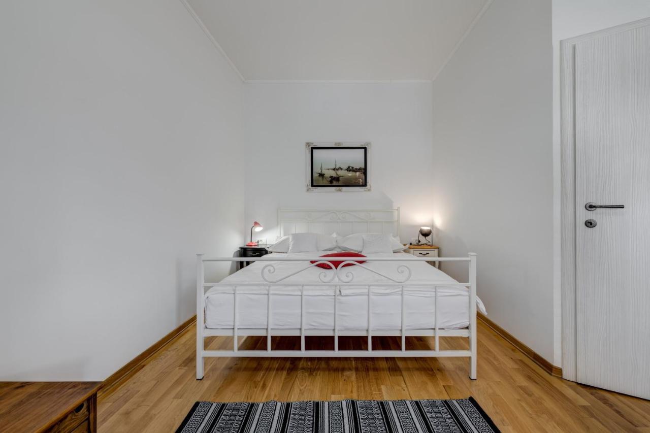 Apartment Dinka With Terrace Split Exterior photo